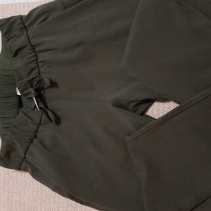 Lululemon joggers pants olive size 2
